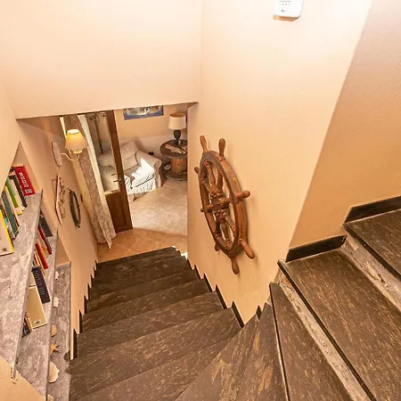 Homes In Genoa - Charming Villa *
